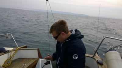 Skipper gleda pot domov