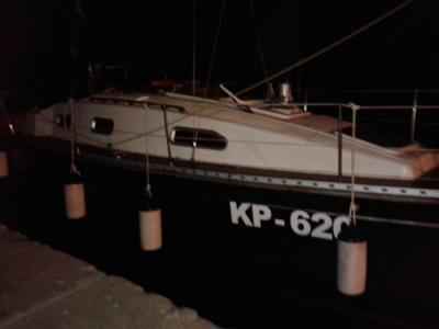 Lilja privezana ob carinski pomol