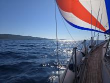 Mali Lošinj na desni strani