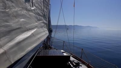 Glavno jadro v bonaci