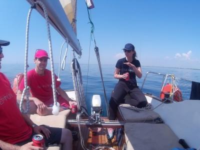 Debatni krožek v mirnem morju